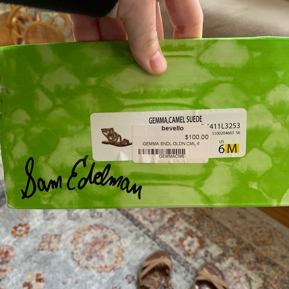 Sandals - Picture 4 of 4